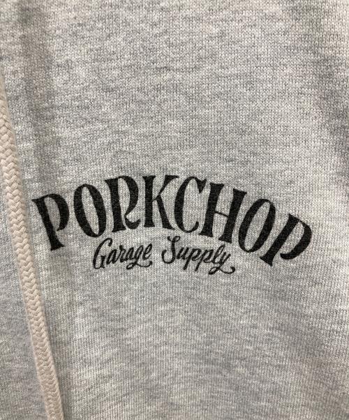 PORKCHOP GARAGE SUPPLY（ポークチョップガレージサプライ）PORKCHOP GARAGE SUPPLY (ポークチョップガレージサプライ) プリントジップパーカー グレー サイズ:Mの古着・服飾アイテム