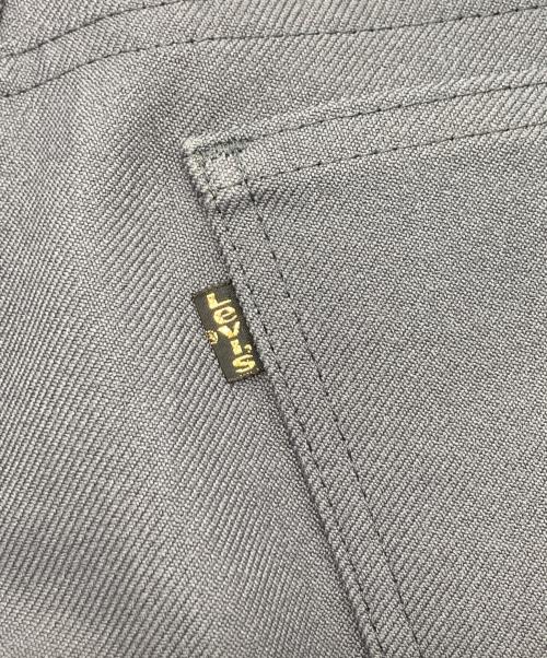 LEVI'S（リーバイス）LEVI'S (リーバイス) スタプレ グレー サイズ:36の古着・服飾アイテム