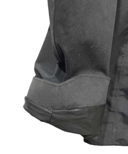 HAGLOFS（ホグロフス）HAGLOFS (ホグロフス) TYNGEN 2L JACKET ブラック サイズ:Mの古着・服飾アイテム