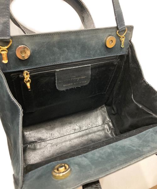 Salvatore Ferragamo（サルヴァトーレ フェラガモ）Salvatore Ferragamo (サルヴァトーレ フェラガモ) ヴァラリボンハンドバッグ ブラックの古着・服飾アイテム