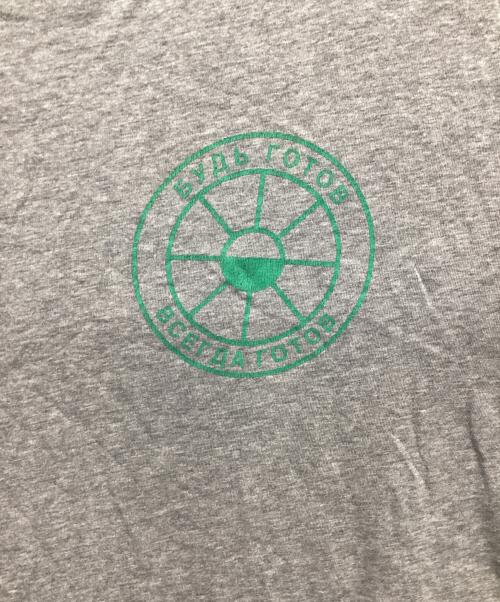 Gosha Rubchinskiy（ゴーシャラブチンスキー）Gosha Rubchinskiy (ゴーシャラブチンスキー) プリントTシャツ グレー サイズ:XLの古着・服飾アイテム