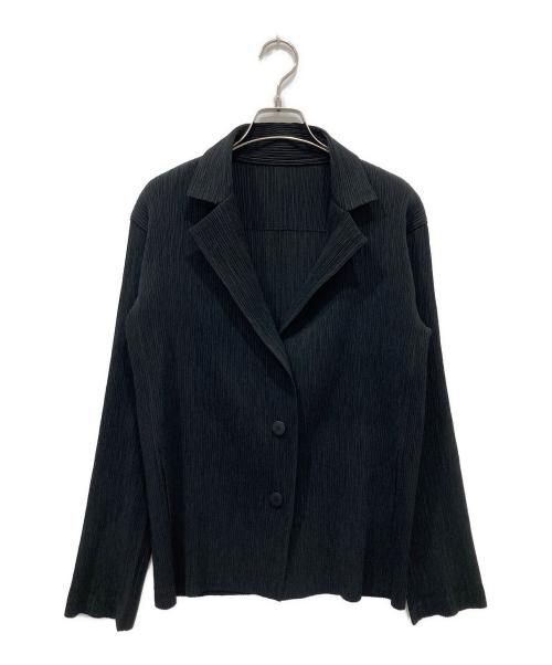 ISSEY MIYAKE WHITE LABEL（イッセイミヤケホワイトレーベル）ISSEY MIYAKE WHITE LABEL (イッセイミヤケホワイトレーベル) プリーツ3Bジャケット ブラック サイズ:34の古着・服飾アイテム