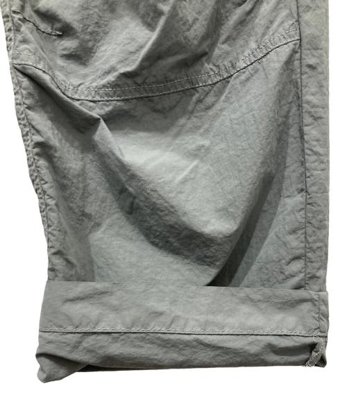 C.P COMPANY（シーピーカンパニー）C.P COMPANY (シーピーカンパニー) ゴーグルナイロンパンツ ライトグレー サイズ:52の古着・服飾アイテム