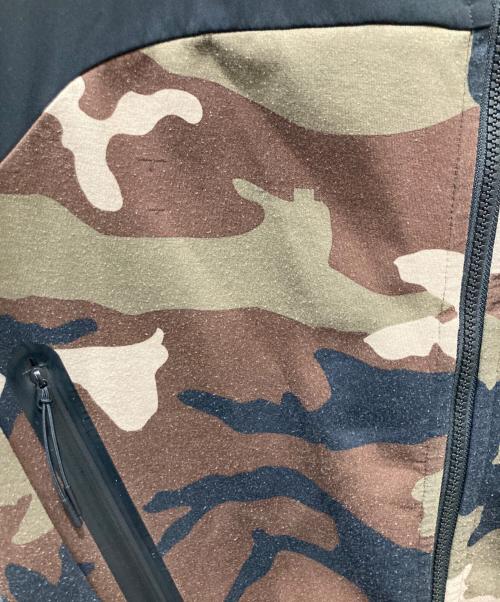 F.C.R.B.（エフシーレアルブリストル）F.C.R.B. (エフシーレアルブリストル) VENTILATION HOODIE ブラック×カーキ サイズ:Mの古着・服飾アイテム