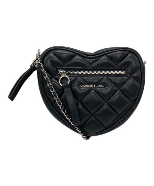 CHARLES & KEITH（チャールズアンドキース）CHARLES & KEITH (チャールズアンドキース) Philomena フィロメナ キルトハートクロスボディバッグ ブラック サイズ:下記参照の古着・服飾アイテム