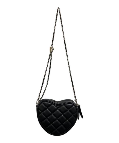 CHARLES & KEITH（チャールズアンドキース）CHARLES & KEITH (チャールズアンドキース) Philomena フィロメナ キルトハートクロスボディバッグ ブラック サイズ:下記参照の古着・服飾アイテム
