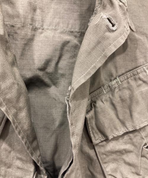 US ARMY（ユーエスアーミー）US ARMY (ユーエスアーミー) 5THジャングルファティーグジャケット カーキ サイズ:XSの古着・服飾アイテム