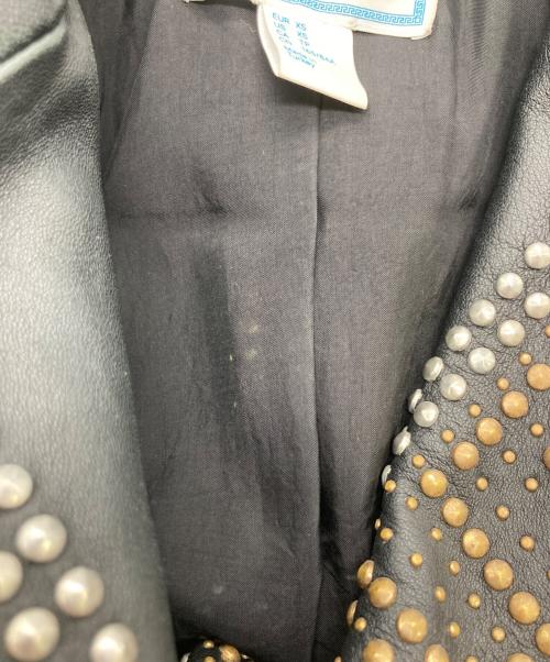 VERSACE（ヴェルサーチェ）VERSACE (ヴェルサーチェ) H&M (エイチアンドエム) スタッズレザージャケット ブラック サイズ:XSの古着・服飾アイテム