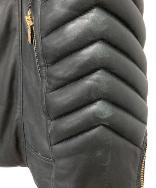 VERSACE（ヴェルサーチェ）VERSACE (ヴェルサーチェ) H&M (エイチアンドエム) スタッズレザージャケット ブラック サイズ:XSの古着・服飾アイテム