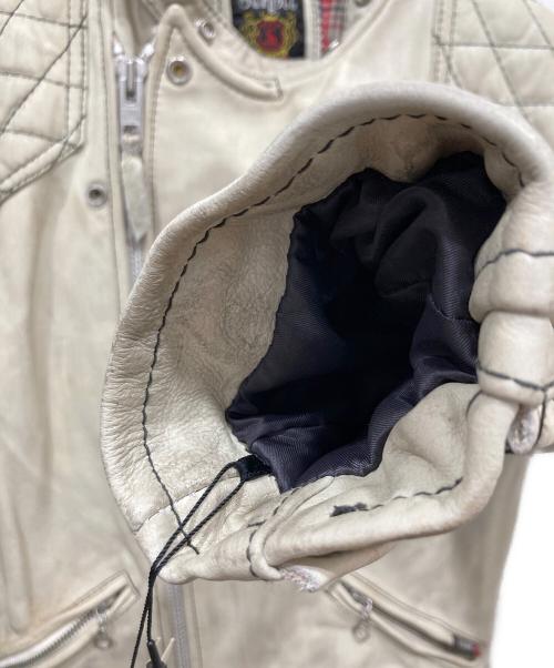 Schott（ショット）Schott (ショット) ライダースジャケット アイボリー サイズ:Sの古着・服飾アイテム