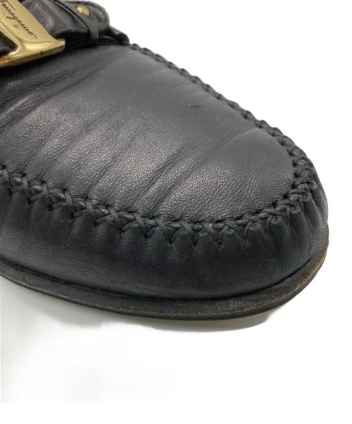 Salvatore Ferragamo（サルヴァトーレ フェラガモ）Salvatore Ferragamo (サルヴァトーレ フェラガモ) ヴァラローファー ブラック サイズ:US8 1/2の古着・服飾アイテム