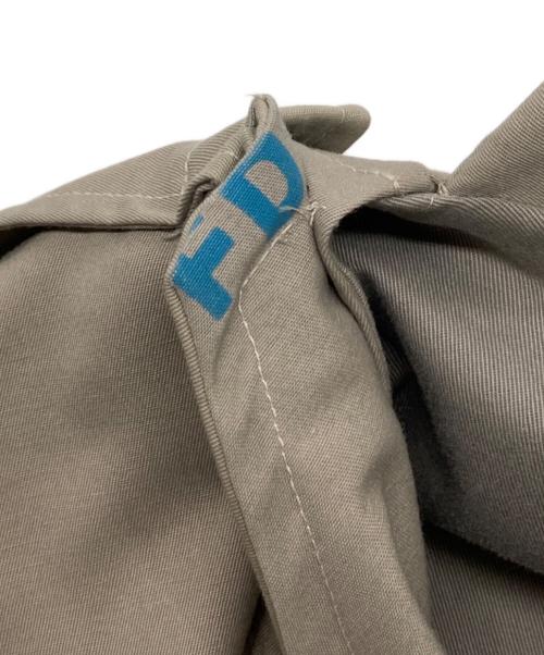 SORT SLIPS HVIDT SLIPS（ソート スリップス ヴィト スリップス）SORT SLIPS HVIDT SLIPS (ソート スリップス ヴィト スリップス) エポレットジャケット ベージュ サイズ:不明の古着・服飾アイテム