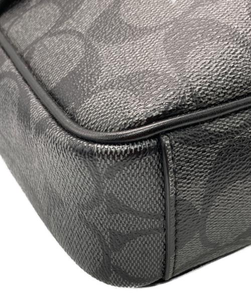COACH（コーチ）COACH (コーチ) シグネチャー グラハム クロスボディー ブラックの古着・服飾アイテム