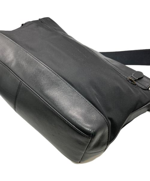 COACH（コーチ）COACH (コーチ) ナイロンレザーショルダーバッグ ブラックの古着・服飾アイテム