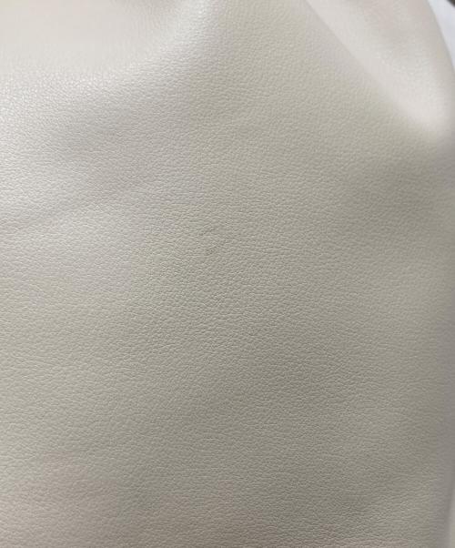 VASIC（ヴァジック）VASIC (ヴァジック) WELLS巾着トートバッグ アイボリーの古着・服飾アイテム