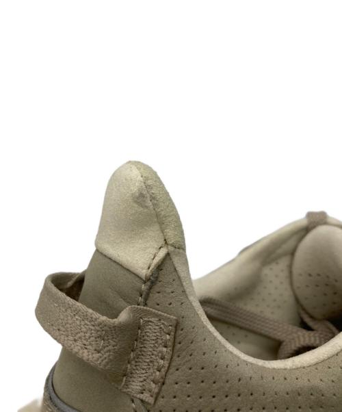 UGG（アグ）UGG (アグ) CA805 V2 NUBUCK・CA805 V2 ヌバック ベージュ サイズ:24の古着・服飾アイテム