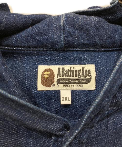 A BATHING APE（アベイシングエイプ）A BATHING APE (アベイシングエイプ) カモ柄切替シャークフード デニムシャツ インディゴ サイズ:2XLの古着・服飾アイテム