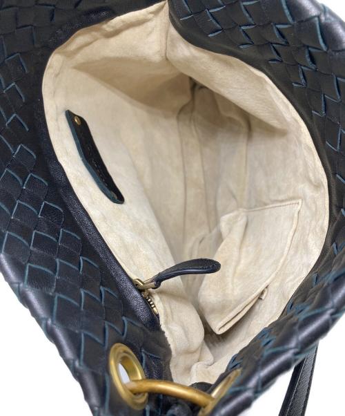 BOTTEGA VENETA（ボッテガベネタ）BOTTEGA VENETA (ボッテガベネタ) イントレチャートショルダーバッグ ブラックの古着・服飾アイテム
