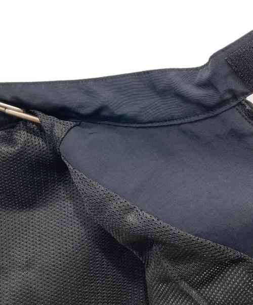 F.C.R.B.（エフシーレアルブリストル）F.C.R.B. (エフシーレアルブリストル) MULTI LOGO SUPPORTER JACKET ブラック サイズ:Lの古着・服飾アイテム