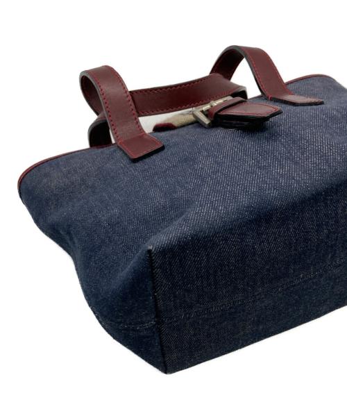 BURBERRY（バーバリー）BURBERRY (バーバリー) ハンドバッグ インディゴの古着・服飾アイテム