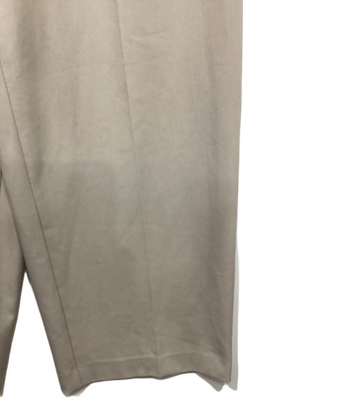 HER LIP TO（ハーリップトゥ）Her lip to (ハーリップトゥ) センタープレスパンツ ベージュ サイズ:Mの古着・服飾アイテム