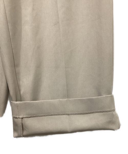 HER LIP TO（ハーリップトゥ）Her lip to (ハーリップトゥ) センタープレスパンツ ベージュ サイズ:Mの古着・服飾アイテム