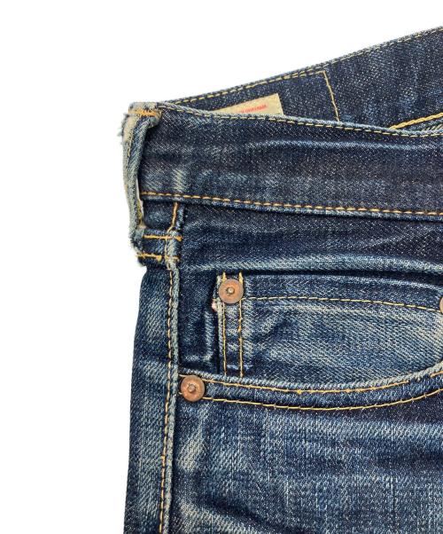 MOMOTARO JEANS（桃太郎ジーンズ）MOMOTARO JEANS (桃太郎ジーンズ) 出陣タイトストレートデニムパンツ インディゴ サイズ:W32の古着・服飾アイテム