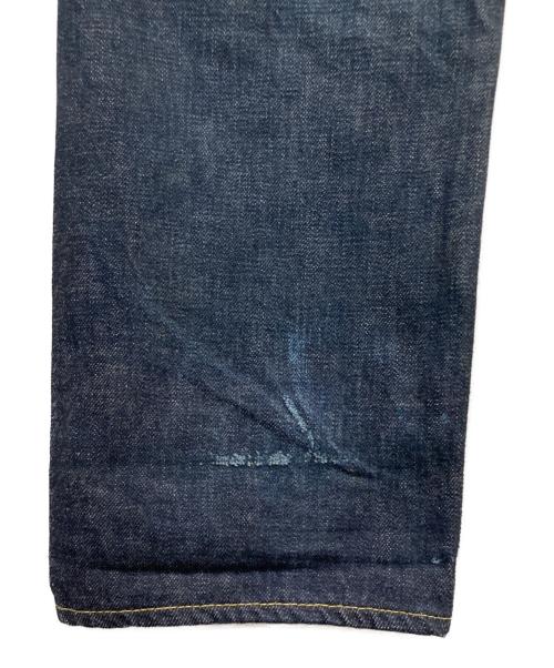 MOMOTARO JEANS（桃太郎ジーンズ）MOMOTARO JEANS (桃太郎ジーンズ) 出陣タイトストレートデニムパンツ インディゴ サイズ:W32の古着・服飾アイテム