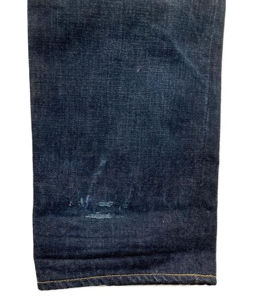 MOMOTARO JEANS（桃太郎ジーンズ）MOMOTARO JEANS (桃太郎ジーンズ) 出陣タイトストレートデニムパンツ インディゴ サイズ:W32の古着・服飾アイテム