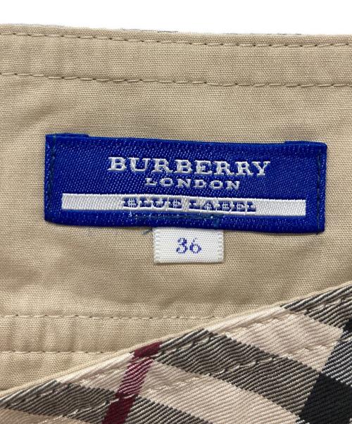 BURBERRY BLUE LABEL（バーバリー ブルー レーベル）BURBERRY BLUE LABEL (バーバリー ブルー レーベル) ノバチェック プリーツスカート ベージュ×レッド サイズ:36の古着・服飾アイテム