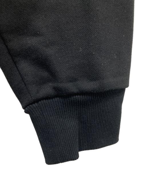 A.P.C.（アーペーセー）A.P.C. (アーペーセー) sacai (サカイ) クルーネックロゴスウェット ブラック サイズ:Sの古着・服飾アイテム