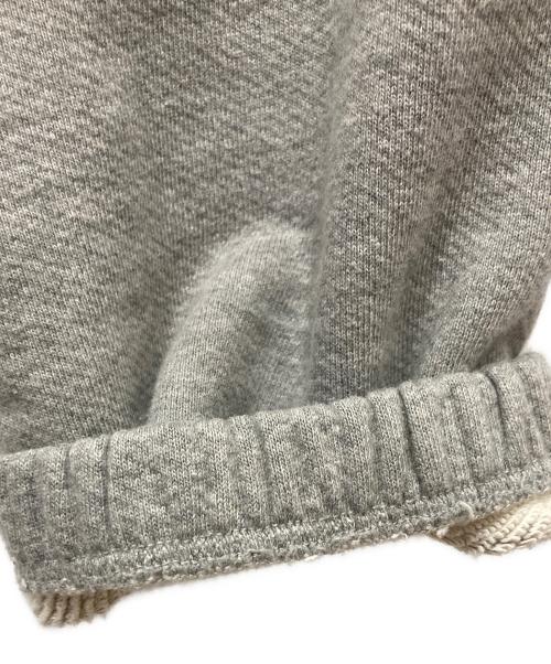 Denim Tears（デニムティアーズ）Denim Tears (デニムティアーズ) Cotton Wreath ドローストリング トラックパンツ グレー サイズ:Mの古着・服飾アイテム