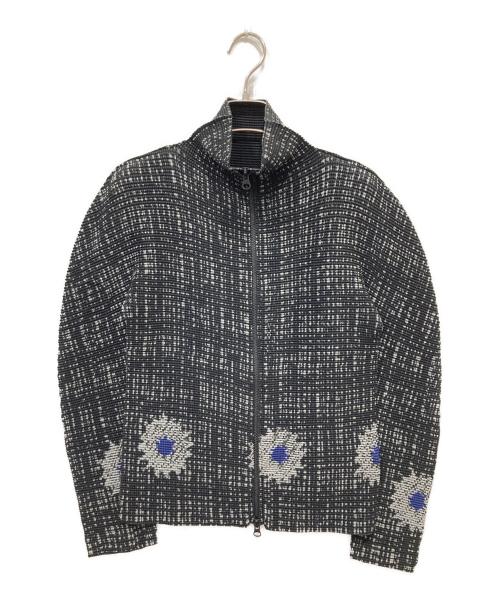 me ISSEY MIYAKE（ミーイッセイ ミヤケ）me ISSEY MIYAKE (ミーイッセイ ミヤケ) 総柄プリーツカットソー ブラック サイズ:-の古着・服飾アイテム