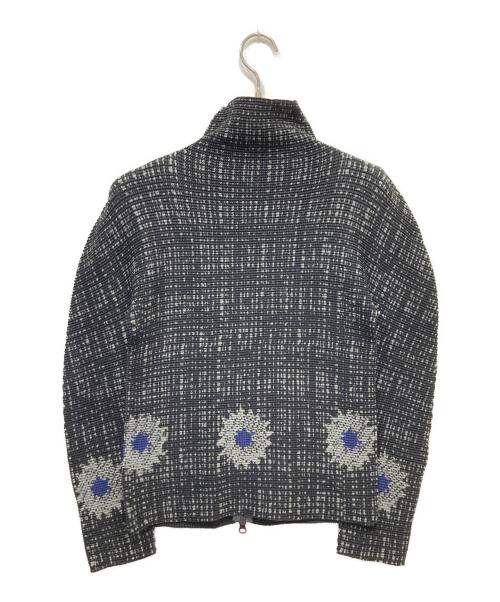 me ISSEY MIYAKE（ミーイッセイ ミヤケ）me ISSEY MIYAKE (ミーイッセイ ミヤケ) 総柄プリーツカットソー ブラック サイズ:-の古着・服飾アイテム