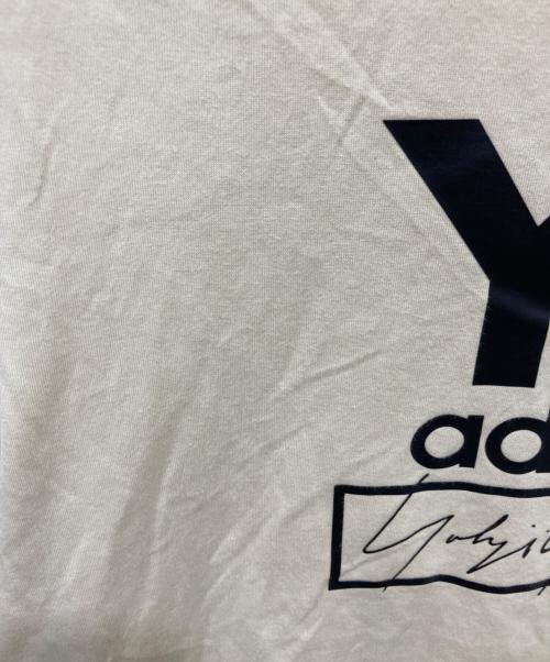 Y-3（ワイスリー）Y-3 (ワイスリー) Stacked Logo T ベージュ サイズ:XSの古着・服飾アイテム