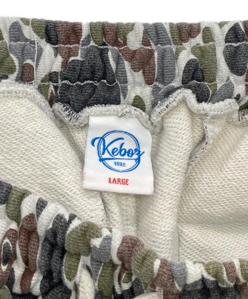 KEBOZ（ケボズ）KEBOZ (ケボズ) CAMO SWEAT PANTS グレー サイズ:Lの古着・服飾アイテム
