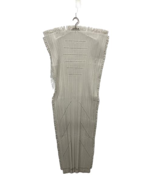 ISSEY MIYAKE（イッセイミヤケ）ISSEY MIYAKE (イッセイミヤケ) ノースリーブワンピース アイボリー サイズ:Mの古着・服飾アイテム