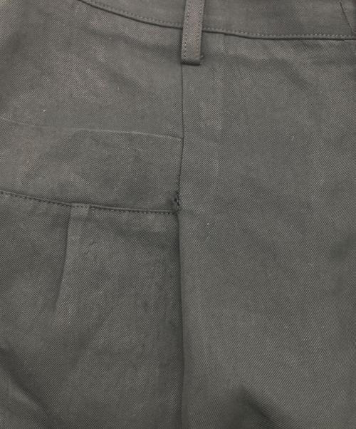 ISSEY MIYAKE（イッセイミヤケ）ISSEY MIYAKE (イッセイミヤケ) タックパンツ ブラック サイズ:3の古着・服飾アイテム