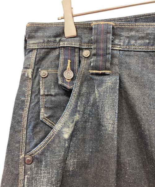 LEVI'S ENGINEERED（リーバイスエンジニアード）LEVI'S ENGINEERED (リーバイスエンジニアード) コーティング立体裁断デニムパンツ インディゴ サイズ:34の古着・服飾アイテム