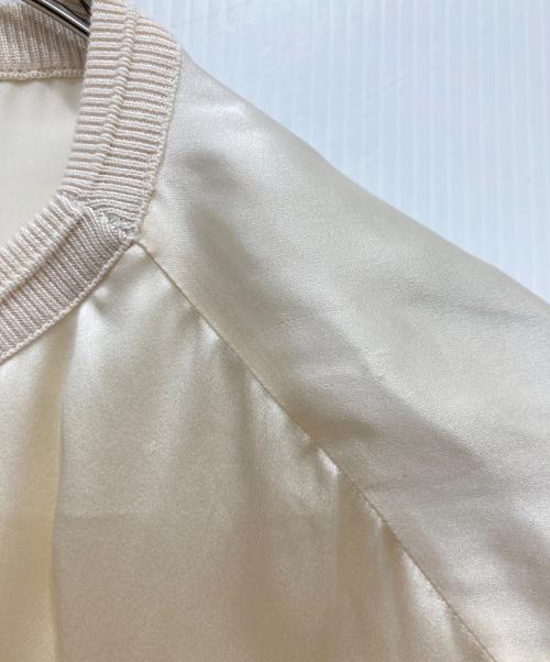 DES PRES（デ プレ）DES PRES (デ プレ) ストレッチシルクサテン ラウンドネックブラウス アイボリー サイズ:36の古着・服飾アイテム