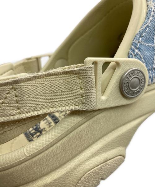 crocs（クロックス）crocs (クロックス) LEVI'S (リーバイス) All Terrain Clog インディゴ×アイボリー サイズ:M6の古着・服飾アイテム