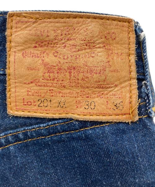 LEVI'S（リーバイス）LEVI'S (リーバイス) 201XXデニムパンツ インディゴ サイズ:30の古着・服飾アイテム