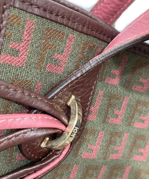 FENDI（フェンディ）FENDI (フェンディ) ズッキーノ ハンドバッグ カーキ×ピンクの古着・服飾アイテム