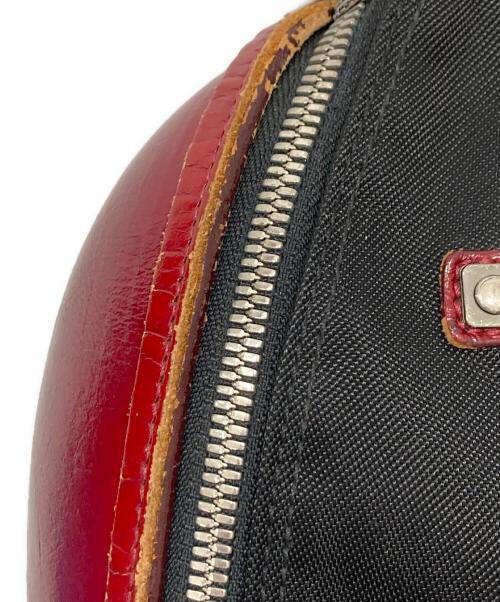 ISSEY MIYAKE ACCESSORY（イッセイミヤケアクセサリー）ISSEY MIYAKE ACCESSORY (イッセイミヤケアクセサリー) ワンショルダーバッグ ブラック×レッドの古着・服飾アイテム