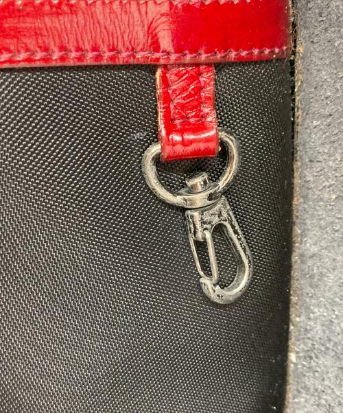 ISSEY MIYAKE ACCESSORY（イッセイミヤケアクセサリー）ISSEY MIYAKE ACCESSORY (イッセイミヤケアクセサリー) ワンショルダーバッグ ブラック×レッドの古着・服飾アイテム