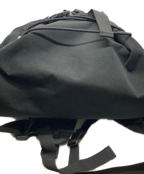 Carhartt WIP（カーハート ワーク イン プログレス）Carhartt WIP (カーハート ワーク イン プログレス) REFLECTIVE KICKFLIP BACKPACK ブラックの古着・服飾アイテム