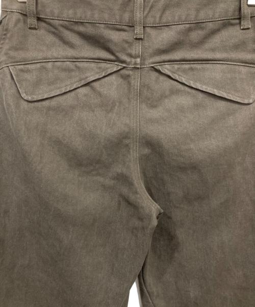 norybrand（ノーリーブランド）norybrand (ノーリーブランド) カーブフィットパンツ カーキ サイズ:Mの古着・服飾アイテム