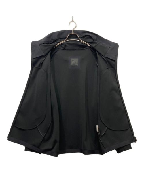 DESCENTE ALLTERRAIN（デザイント オルテライン）DESCENTE ALLTERRAIN (デザイント オルテライン) ソフトシェルジャケット / フーデッドジャケット ブラック サイズ:Lの古着・服飾アイテム