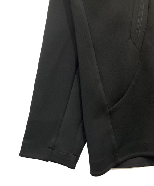 DESCENTE ALLTERRAIN（デザイント オルテライン）DESCENTE ALLTERRAIN (デザイント オルテライン) ソフトシェルジャケット / フーデッドジャケット ブラック サイズ:Lの古着・服飾アイテム