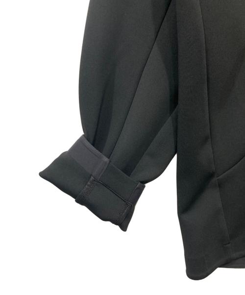 DESCENTE ALLTERRAIN（デザイント オルテライン）DESCENTE ALLTERRAIN (デザイント オルテライン) ソフトシェルジャケット / フーデッドジャケット ブラック サイズ:Lの古着・服飾アイテム
